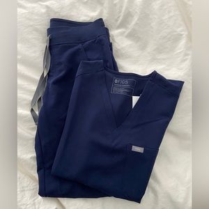 NAVY Figs Scrub Set